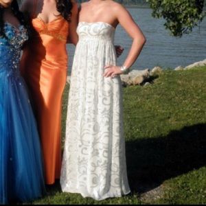 Aqua (Bloomingdales) white/silver gown